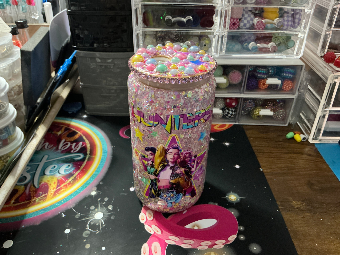 16oz pre made glass snowglobe with decorated lid
