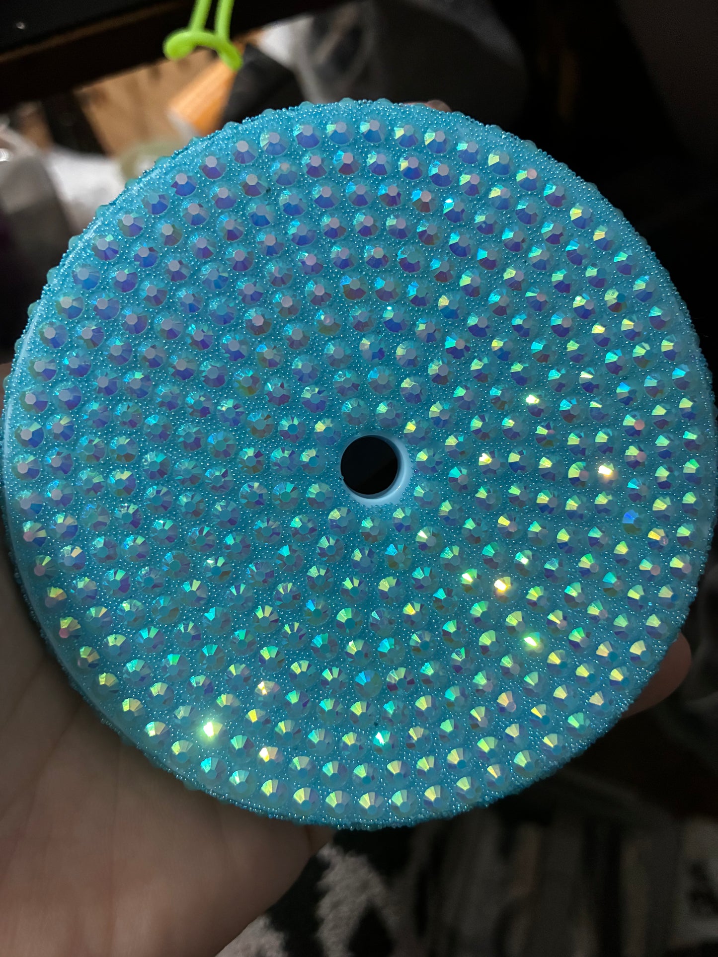 24oz bling lids comes with matching my plastic color straw