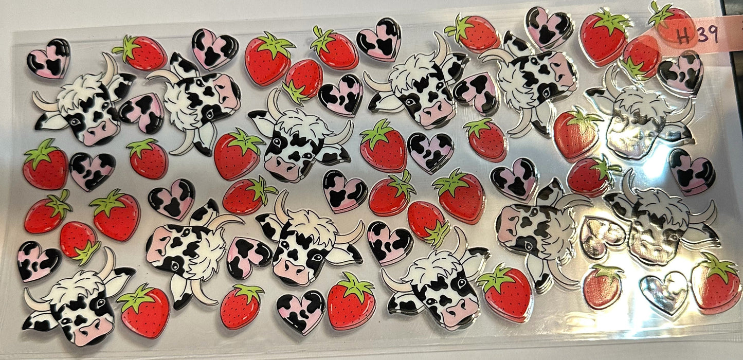16oz Cow and Strawberries Cup Wrap